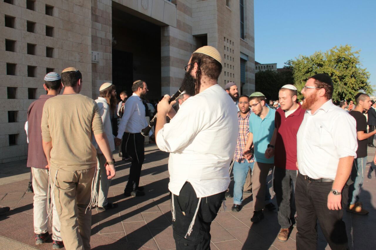 הקרב על רבנות ירושלים: החלה ספירת הקולות • עדכונים שוטפים