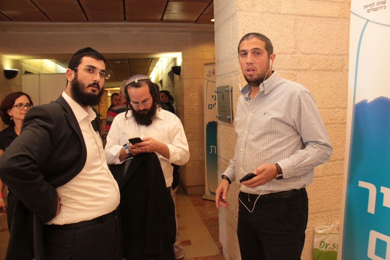 הקרב על רבנות ירושלים: החלה ספירת הקולות • עדכונים שוטפים