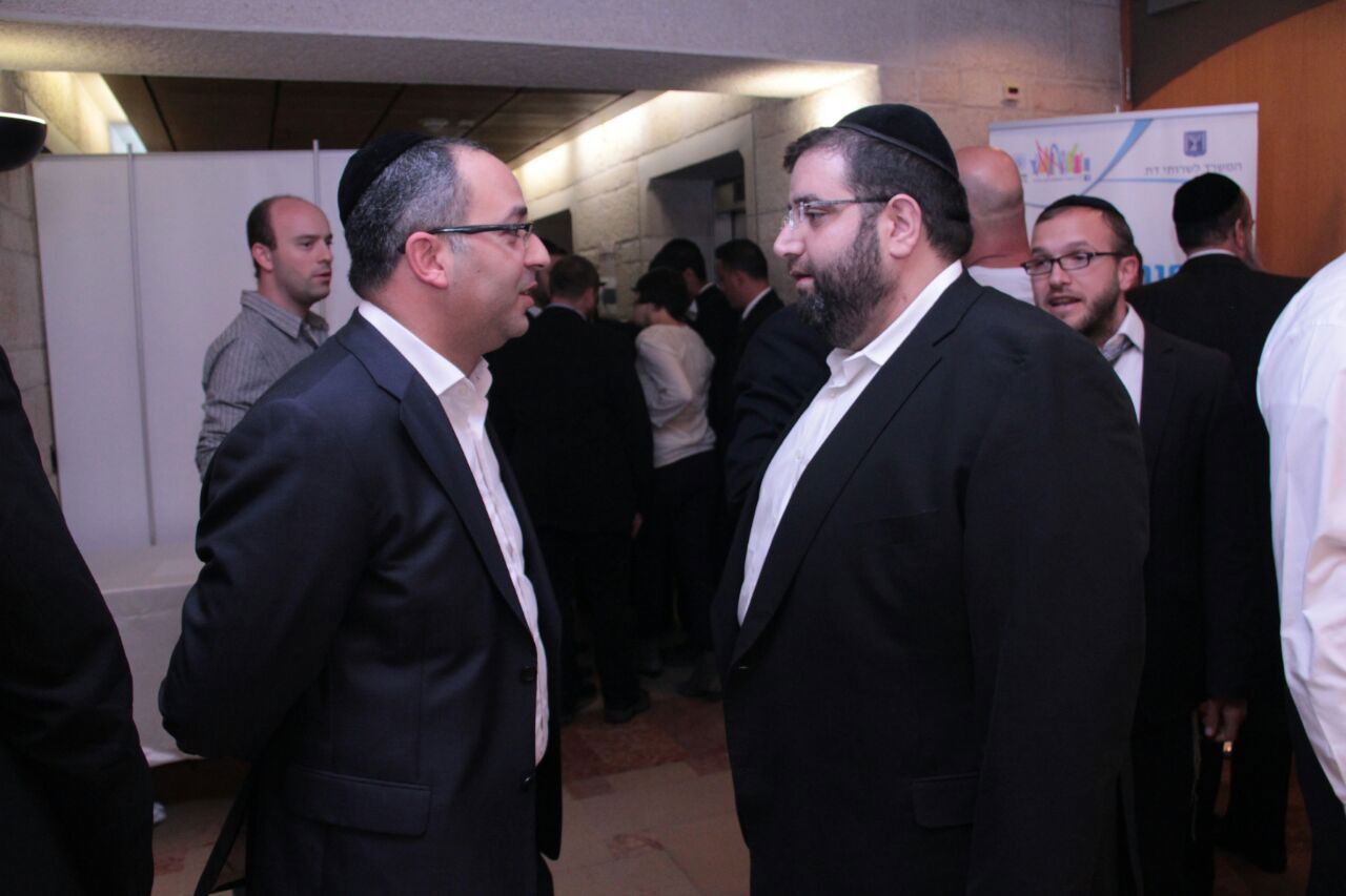 הקרב על רבנות ירושלים: החלה ספירת הקולות • עדכונים שוטפים