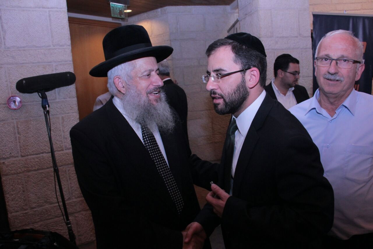 הקרב על רבנות ירושלים: החלה ספירת הקולות • עדכונים שוטפים