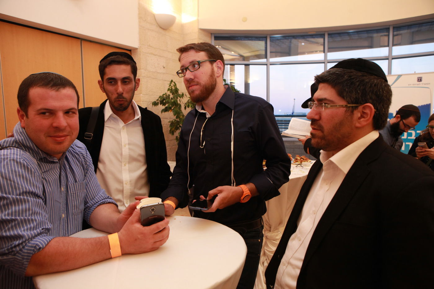 הקרב על רבנות ירושלים: החלה ספירת הקולות • עדכונים שוטפים