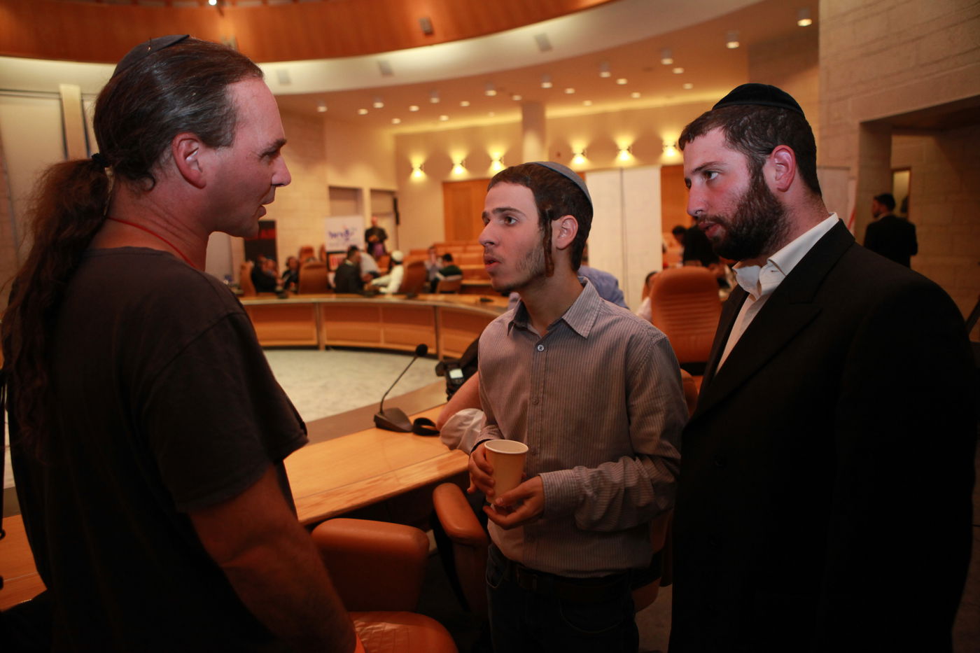 הקרב על רבנות ירושלים: החלה ספירת הקולות • עדכונים שוטפים