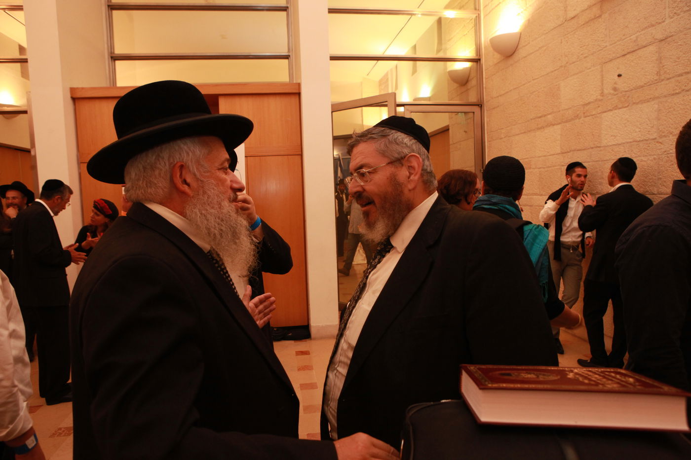 הקרב על רבנות ירושלים: החלה ספירת הקולות • עדכונים שוטפים