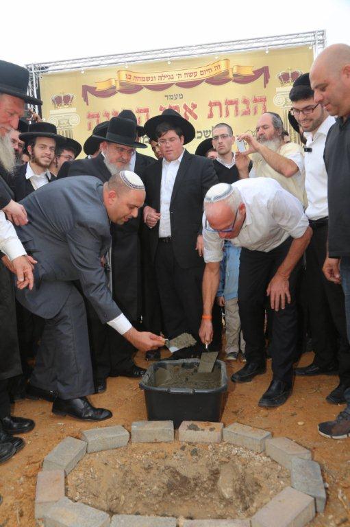 טקס הנחת אבן פינה לשכונת אחיסמך בלוד • תמונות