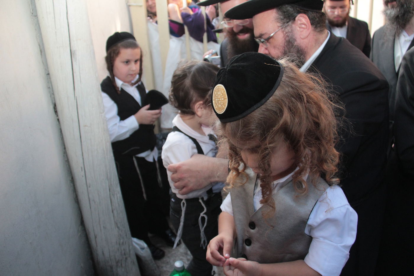 תיעוד: אלפים בהילולת 'שמעון הצדיק' בירושלים