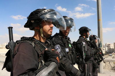 כוחות משטרה בבירה