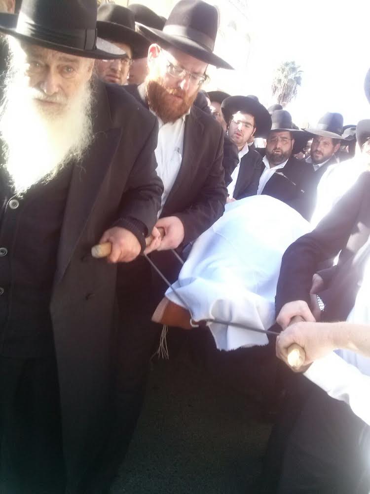 אלפים ליוו את הרבנית חסידה חדש ע"ה • תיעוד