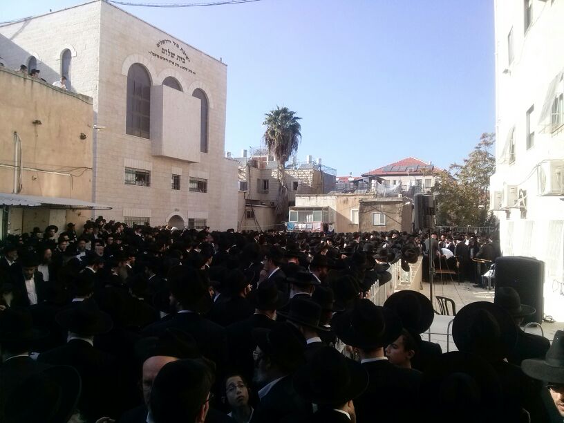 אלפים ליוו את הרבנית חסידה חדש ע"ה • תיעוד