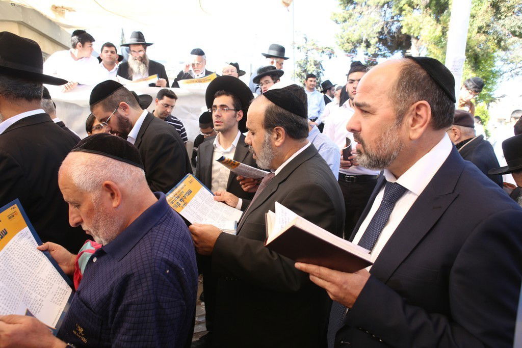 שנה לפטירתו: חכ"י ש"ס עלו לציון הרב עובדיה יוסף