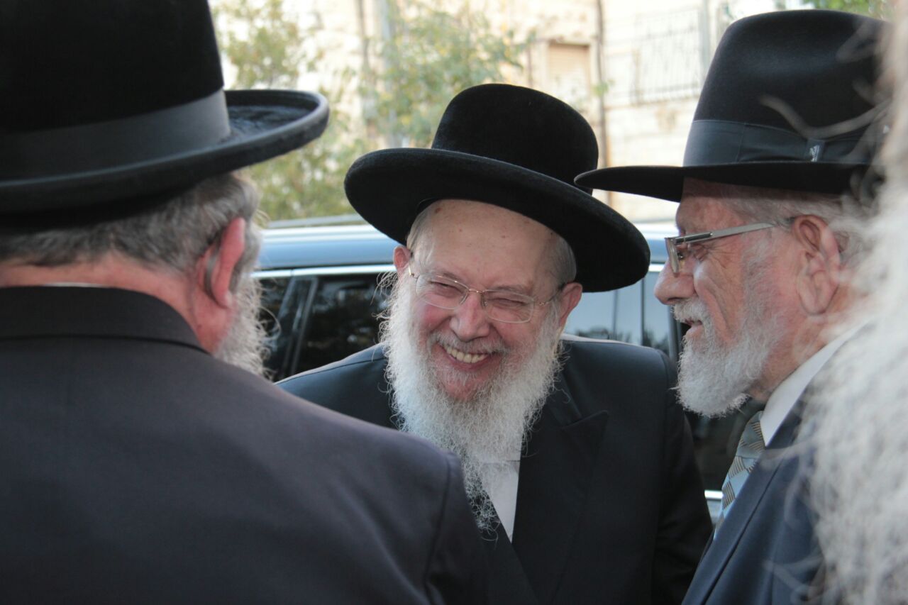 תיעוד: המועצת החסידית מתכנסת