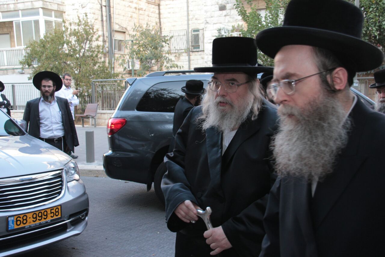 תיעוד: המועצת החסידית מתכנסת