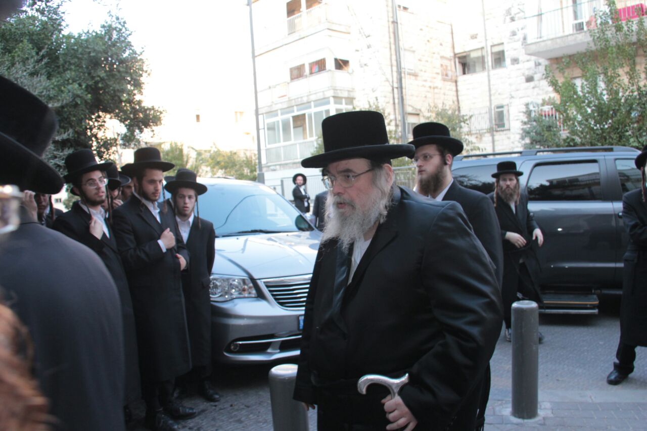 תיעוד: המועצת החסידית מתכנסת