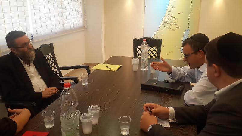 שגריר בריטניה: לא אשכח את הביקור בבית הרב שטיינמן