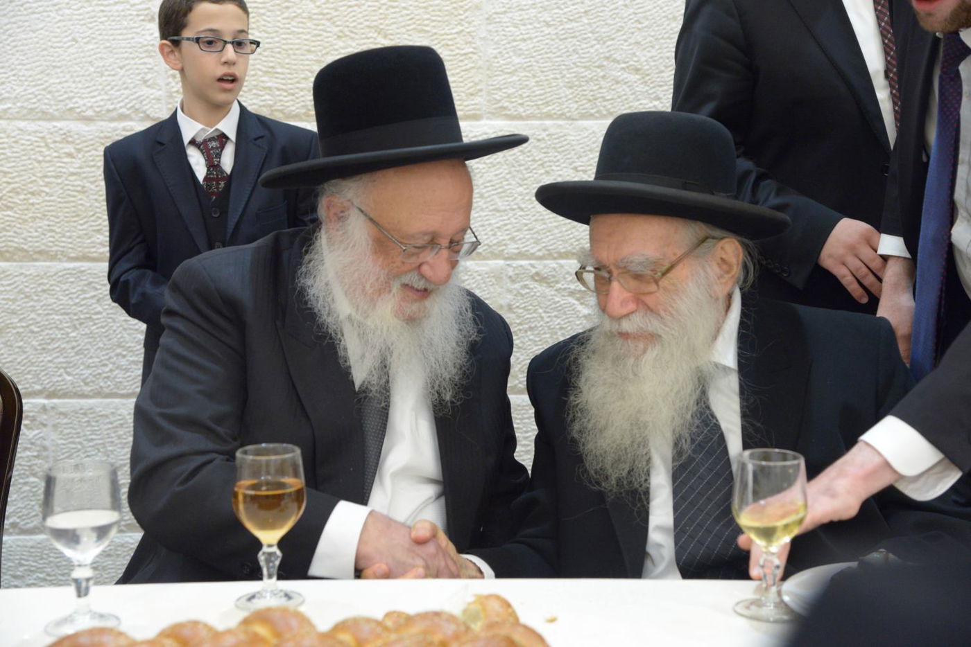 שמחת בית פוניבז' בנישואי נכדי ראשי הישיבה • תיעוד ענק