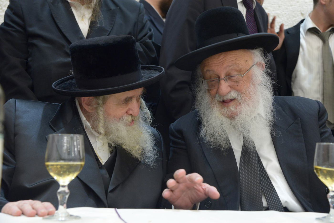 שמחת בית פוניבז' בנישואי נכדי ראשי הישיבה • תיעוד ענק