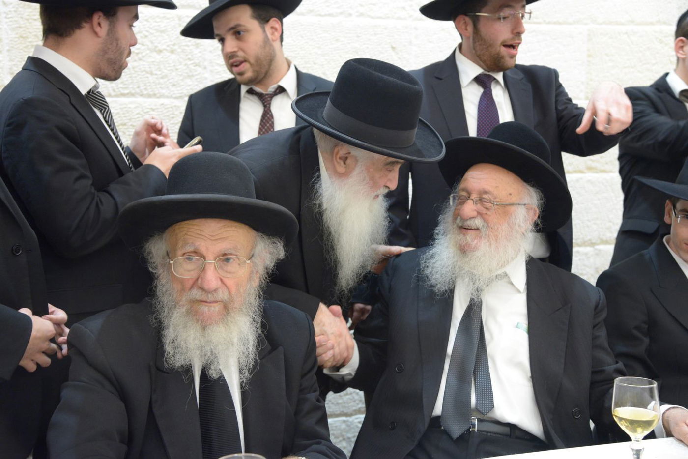 שמחת בית פוניבז' בנישואי נכדי ראשי הישיבה • תיעוד ענק