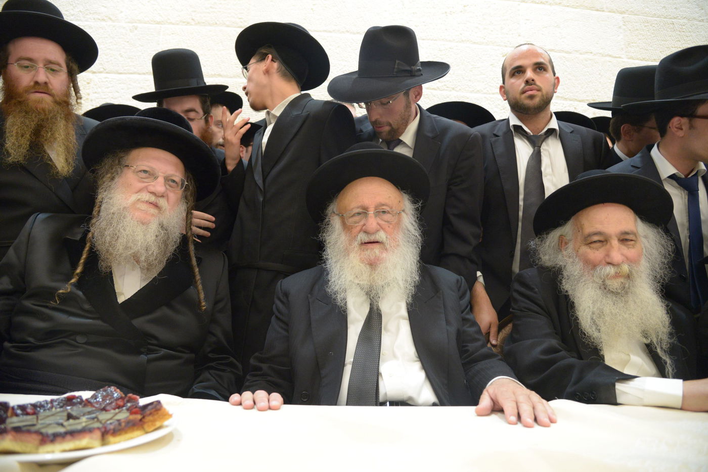 שמחת בית פוניבז' בנישואי נכדי ראשי הישיבה • תיעוד ענק