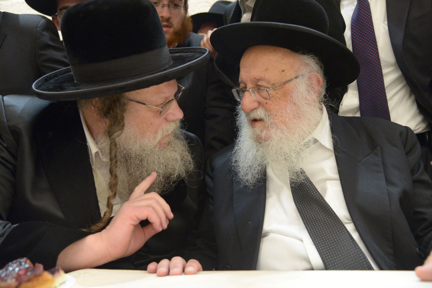 שמחת בית פוניבז' בנישואי נכדי ראשי הישיבה • תיעוד ענק