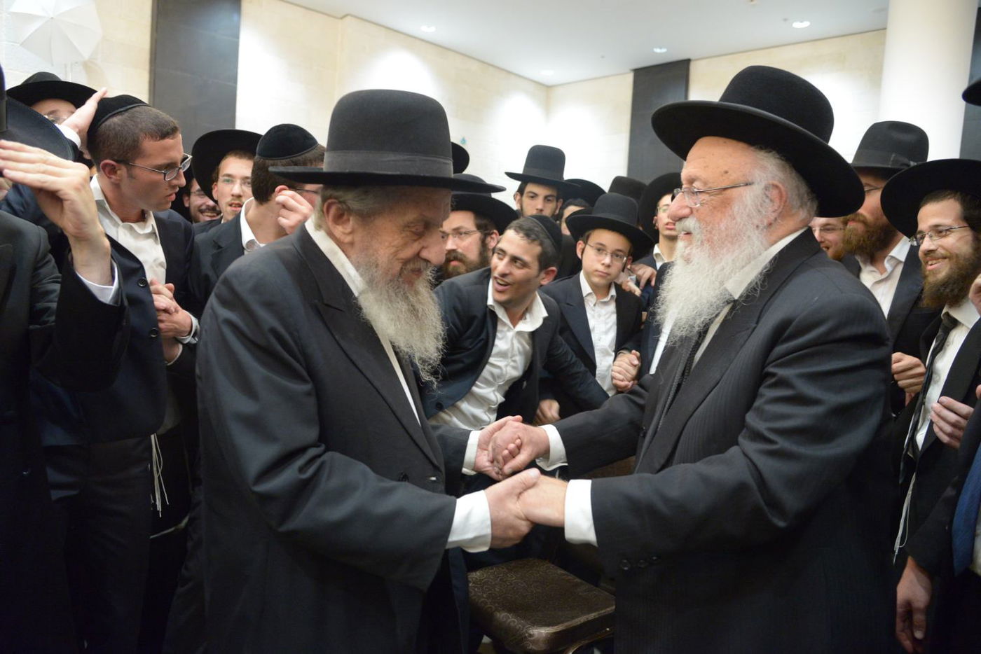 שמחת בית פוניבז' בנישואי נכדי ראשי הישיבה • תיעוד ענק