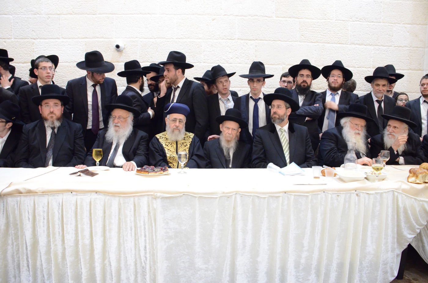 שמחת בית פוניבז' בנישואי נכדי ראשי הישיבה • תיעוד ענק