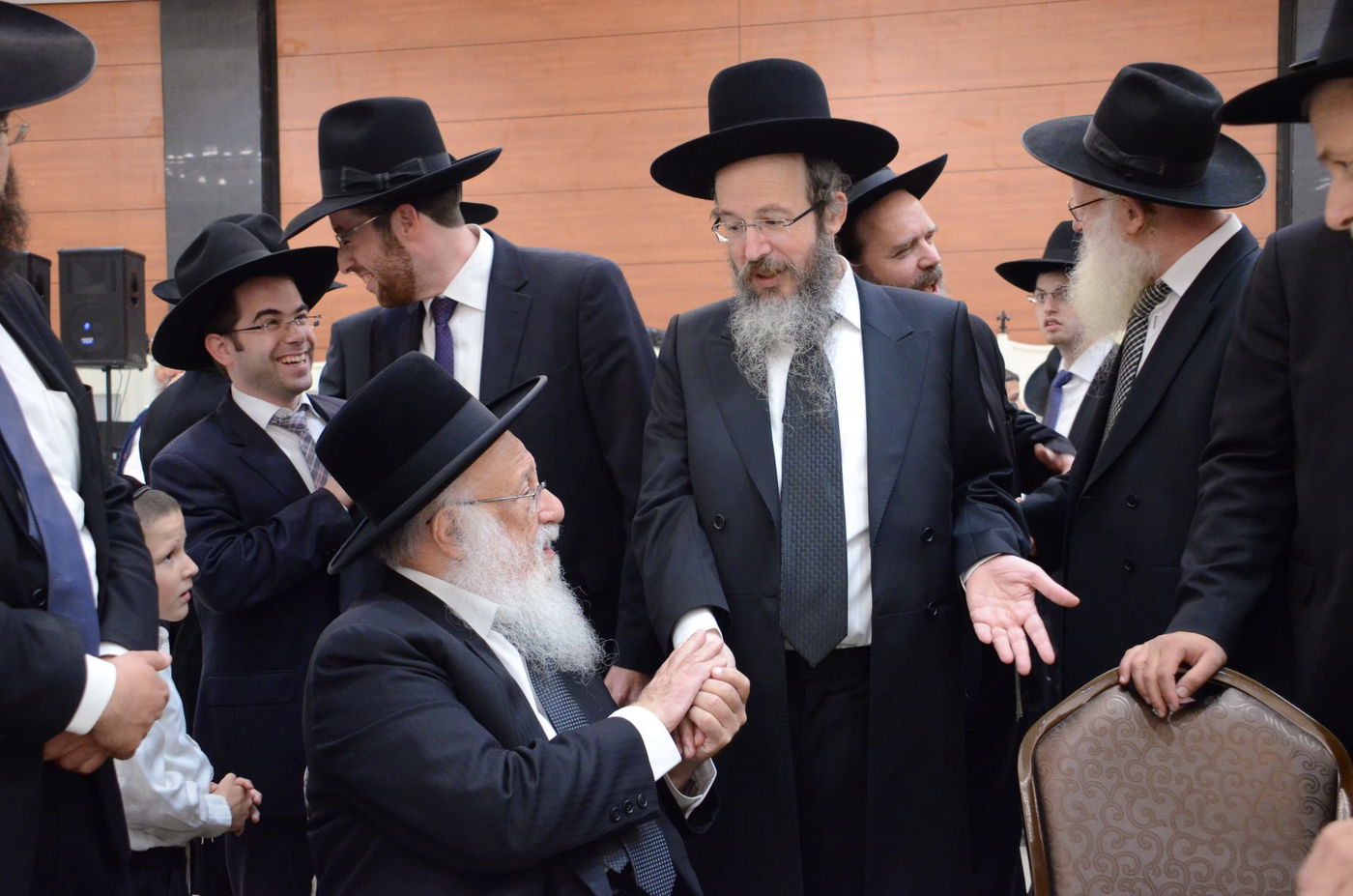 שמחת בית פוניבז' בנישואי נכדי ראשי הישיבה • תיעוד ענק