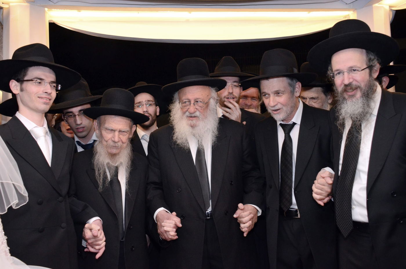 שמחת בית פוניבז' בנישואי נכדי ראשי הישיבה • תיעוד ענק