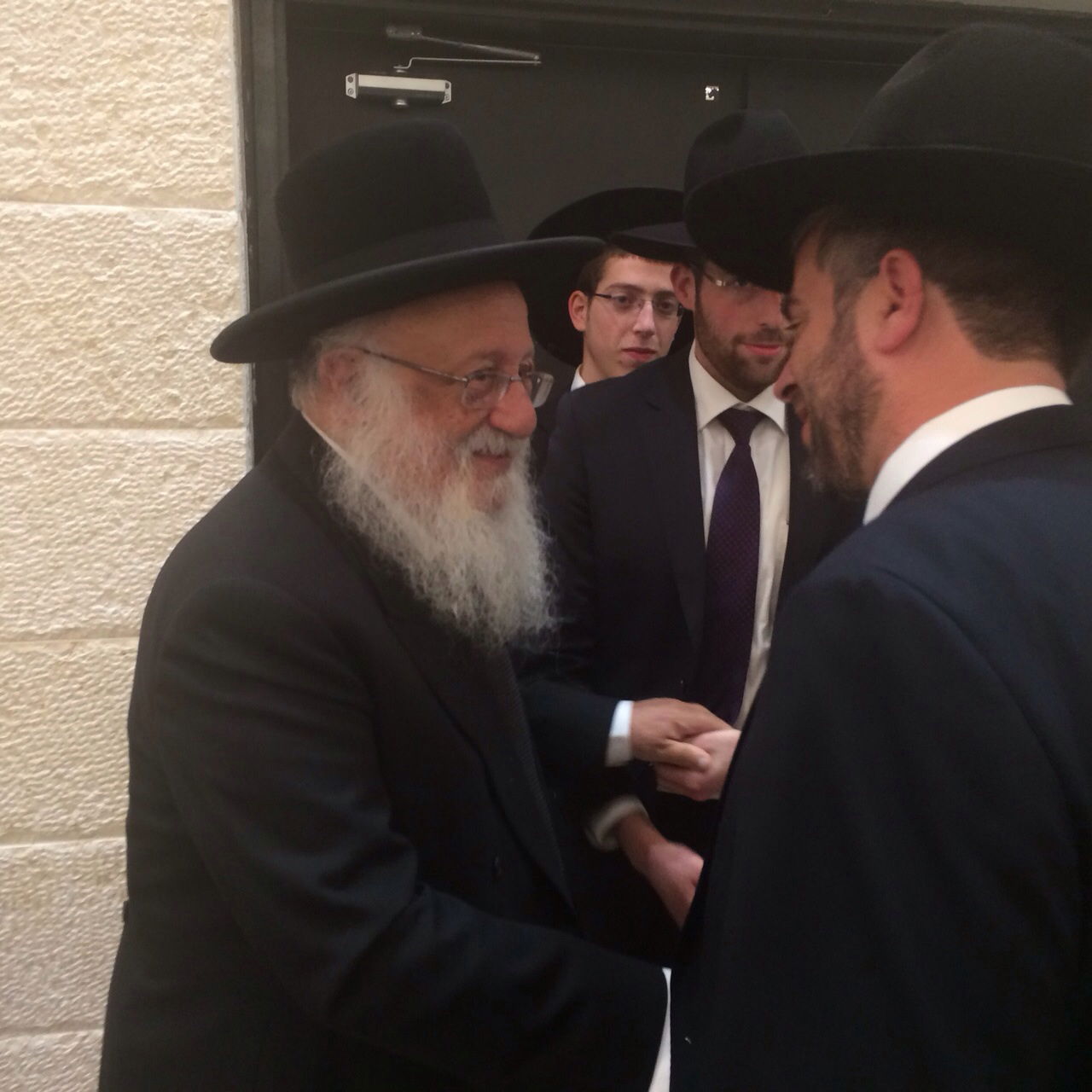 שמחת בית פוניבז' בנישואי נכדי ראשי הישיבה • תיעוד ענק