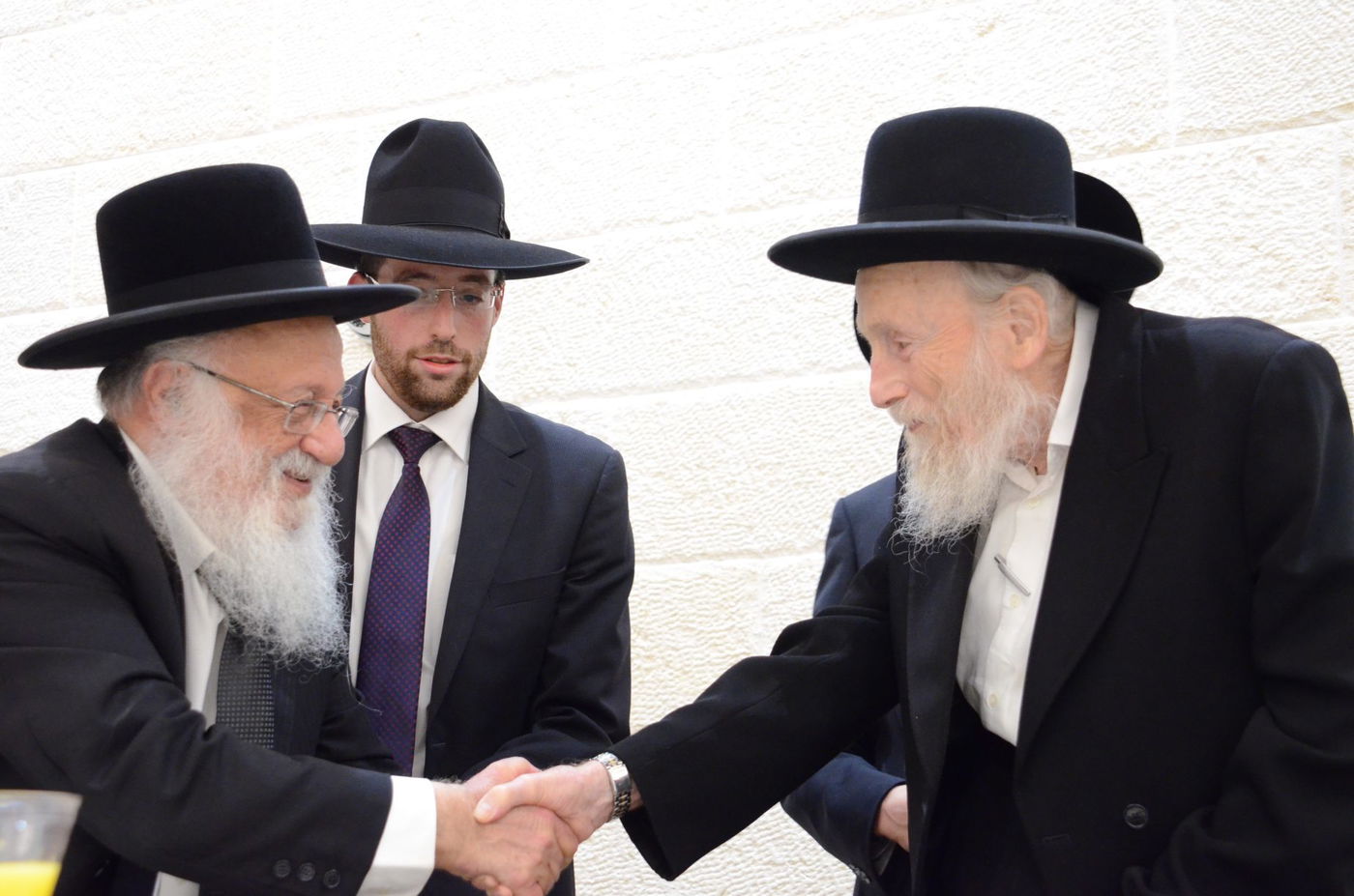 שמחת בית פוניבז' בנישואי נכדי ראשי הישיבה • תיעוד ענק