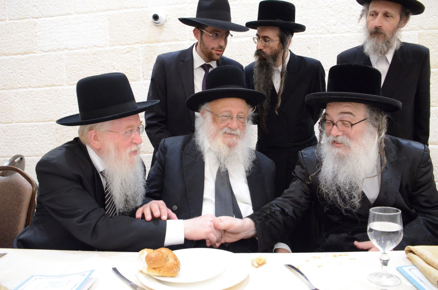 שמחת בית פוניבז' בנישואי נכדי ראשי הישיבה • תיעוד ענק