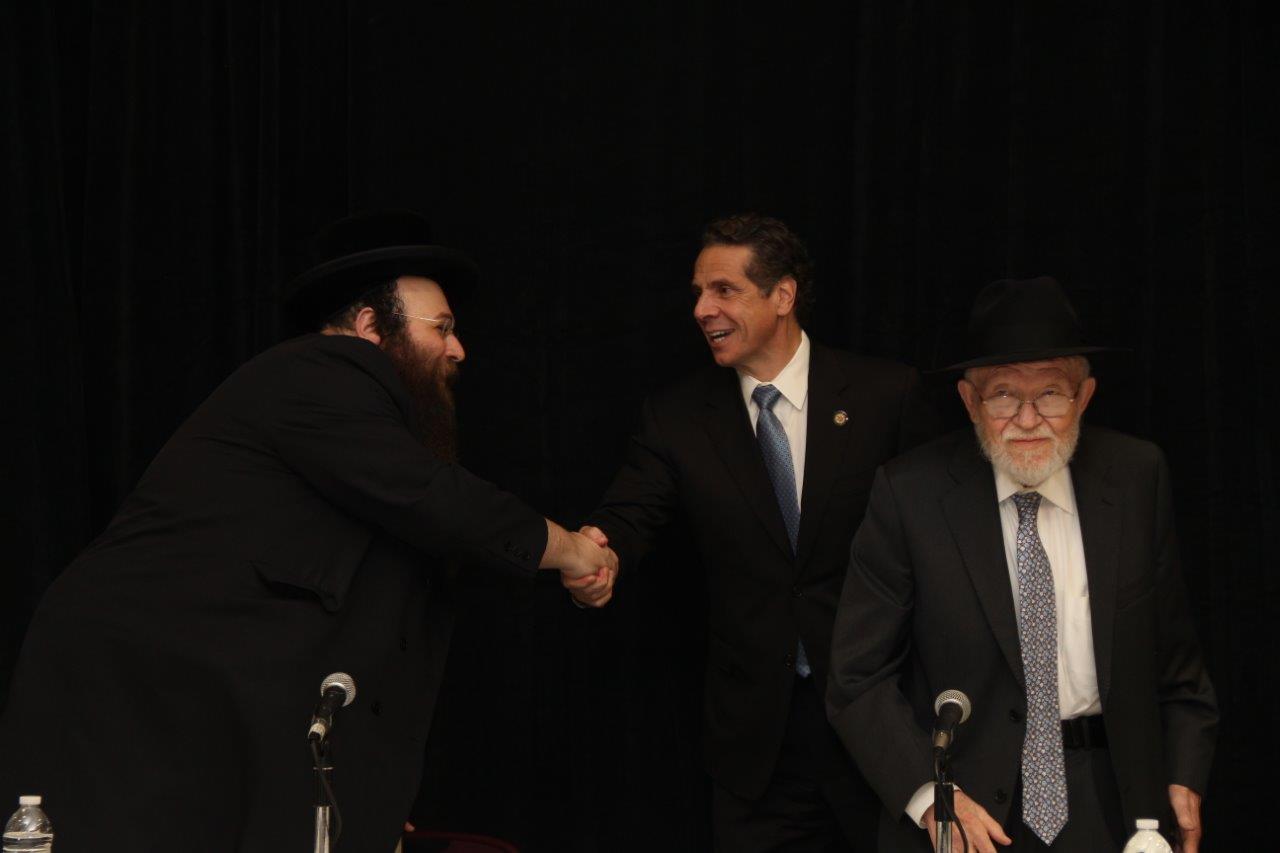 הרב שלמה ורדיגר אירח את מושל ניו יורק • גלריה