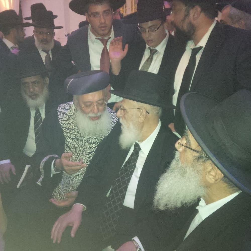 לראשונה מזה תקופה: הרב שלום כהן והרב עמאר נפגשו