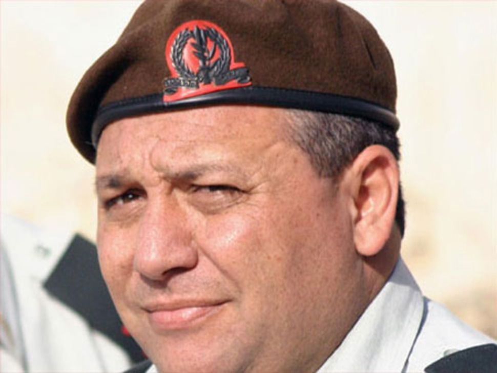 המירוץ לרמטכ"לות: איזינקוט בפנים