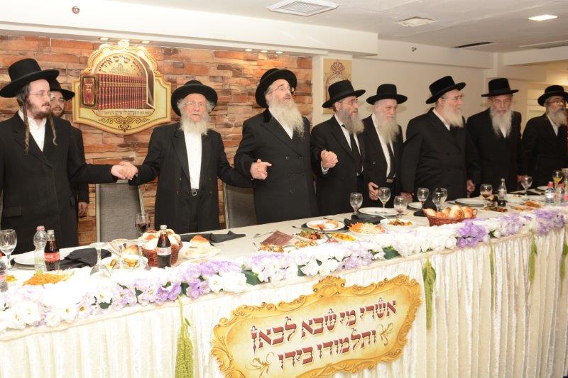 תיעוד מרגש: עשרות אברכים סיימו את הש"ס