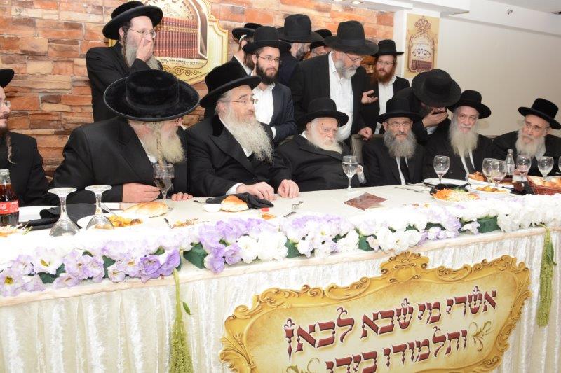 תיעוד מרגש: עשרות אברכים סיימו את הש"ס