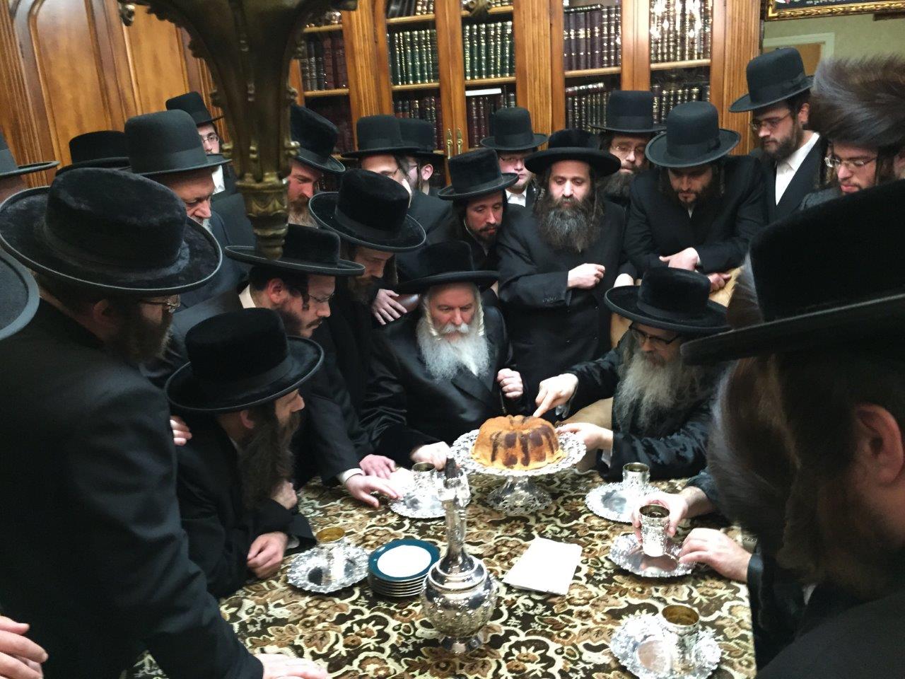 ביקור היסטורי: הרבי מבאבוב ביקר אצל מהרי"י מסאטמר