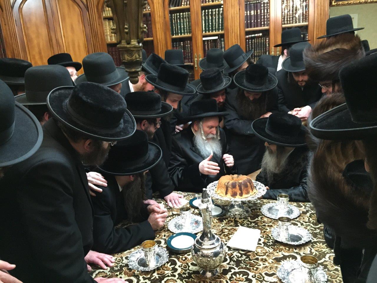 ביקור היסטורי: הרבי מבאבוב ביקר אצל מהרי"י מסאטמר