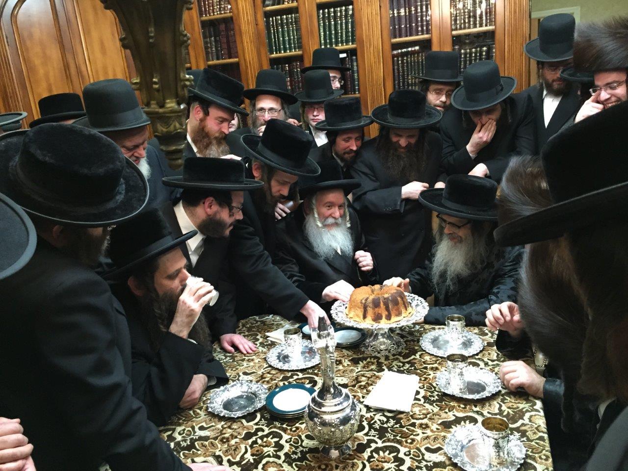 ביקור היסטורי: הרבי מבאבוב ביקר אצל מהרי"י מסאטמר