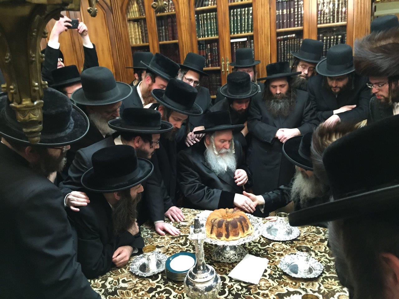 ביקור היסטורי: הרבי מבאבוב ביקר אצל מהרי"י מסאטמר