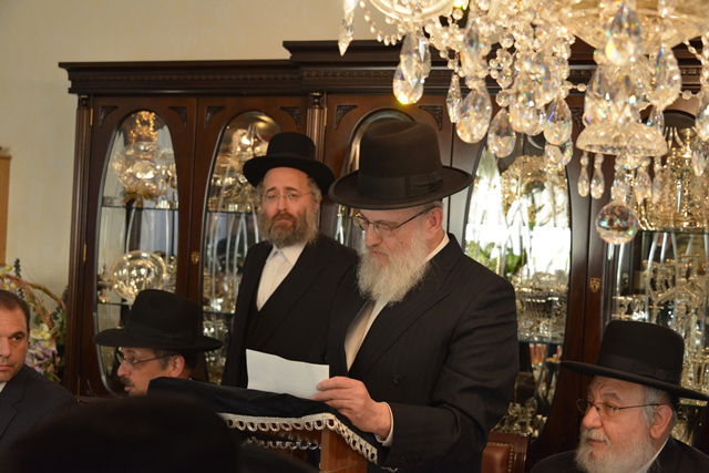 הבחירות בניו יורק: הרבי מסאטמר הביע תמיכה במושל