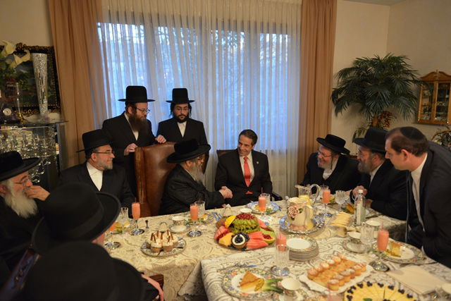 הבחירות בניו יורק: הרבי מסאטמר הביע תמיכה במושל