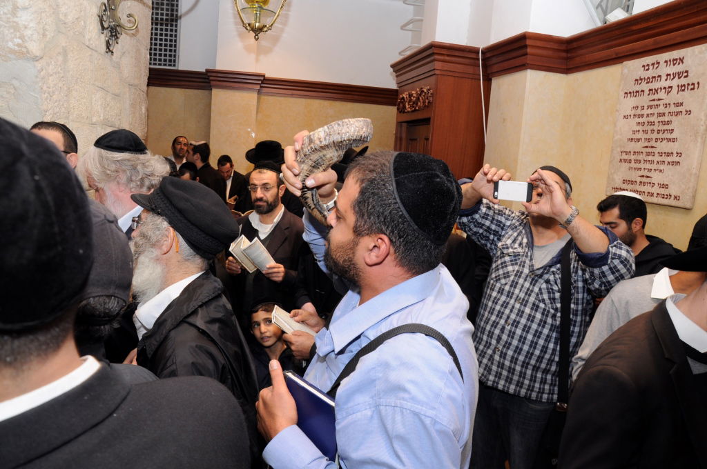 גלריה: אלפים בהילולת רחל אמנו