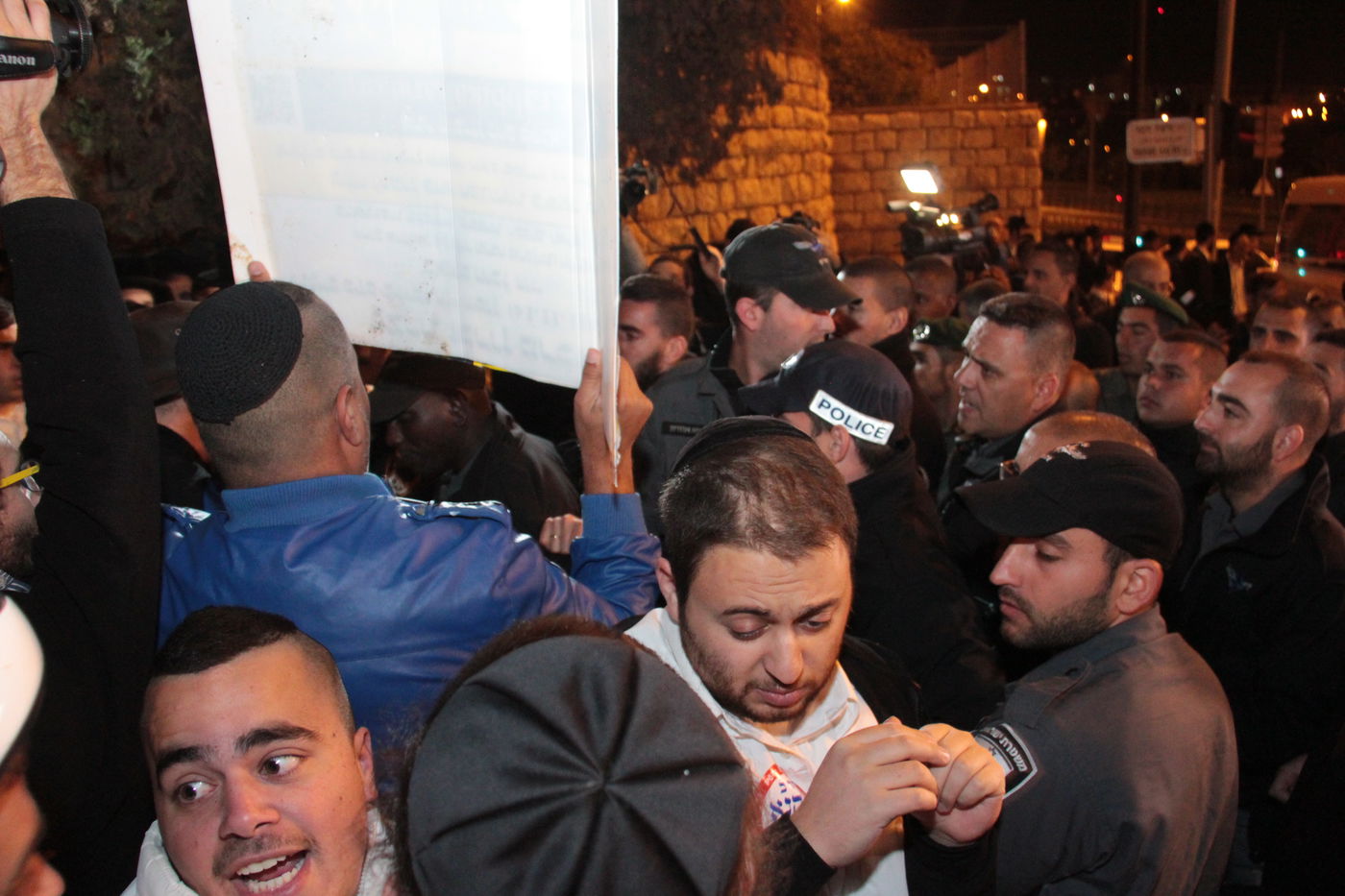 עשרות הפגינו בבירה בעקבות פיגוע הדריסה: "כהנא צדק"