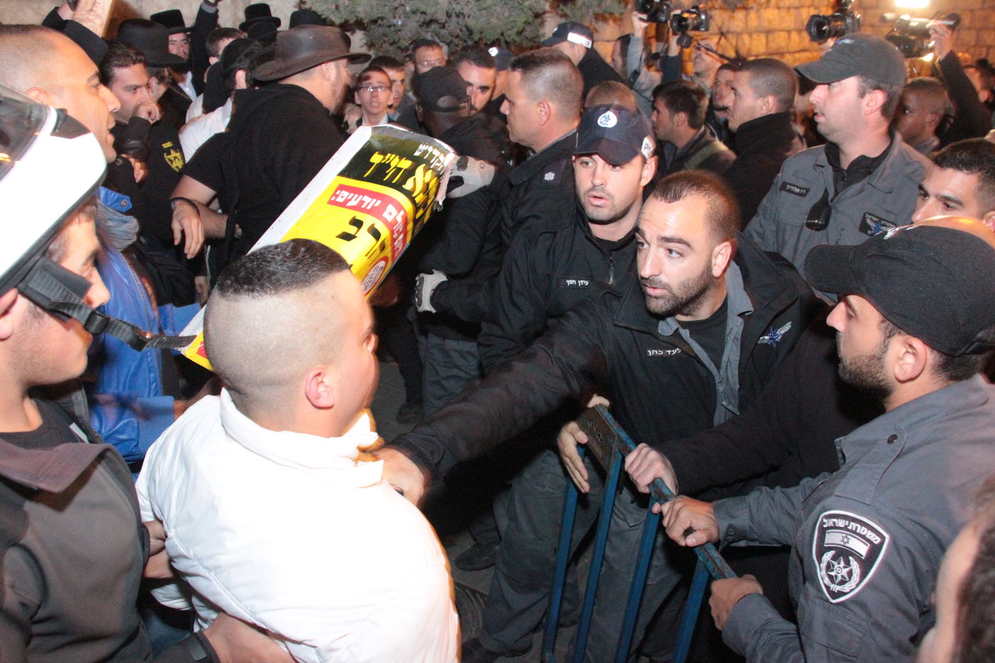 עשרות הפגינו בבירה בעקבות פיגוע הדריסה: "כהנא צדק"