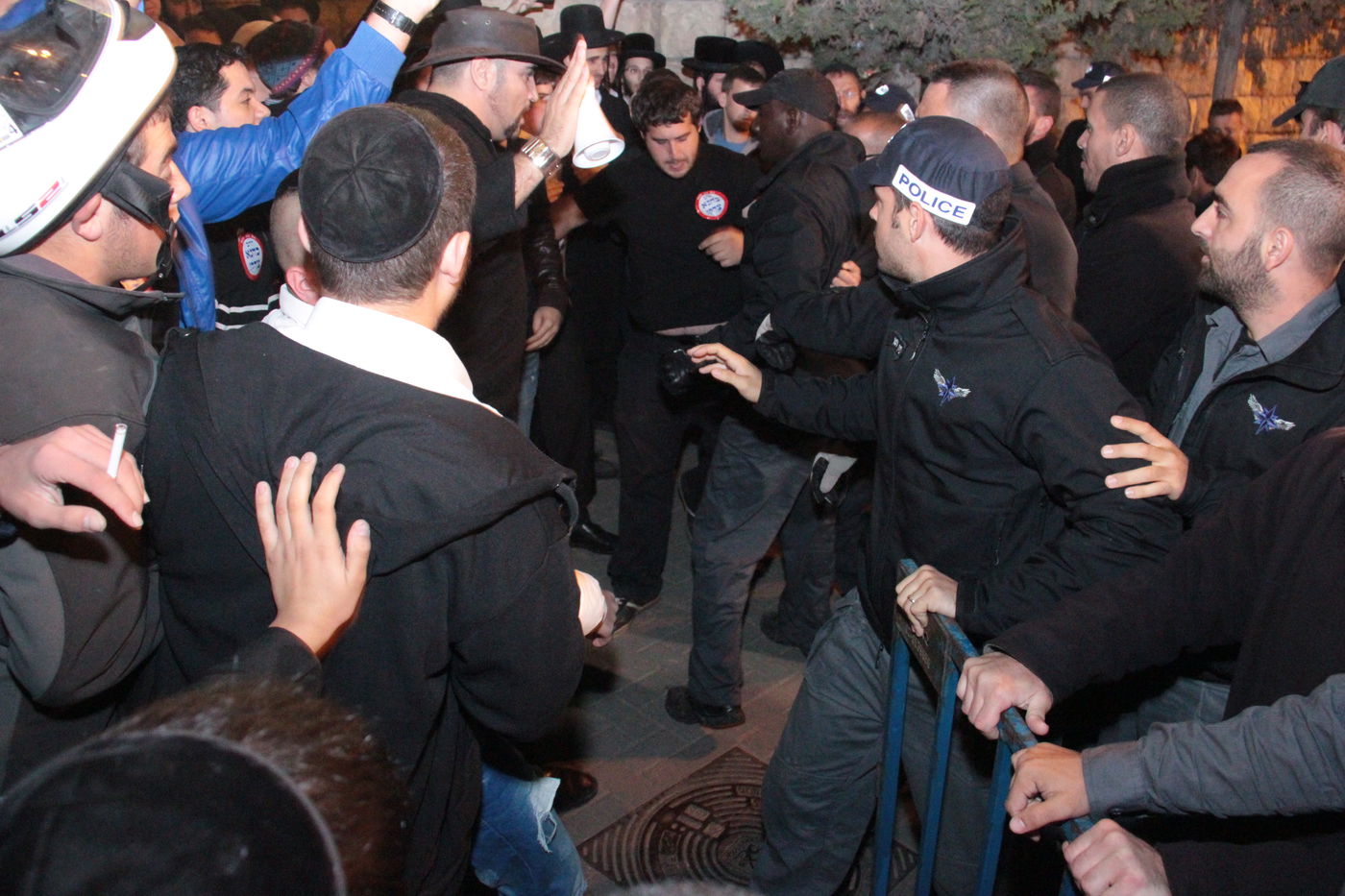 עשרות הפגינו בבירה בעקבות פיגוע הדריסה: "כהנא צדק"