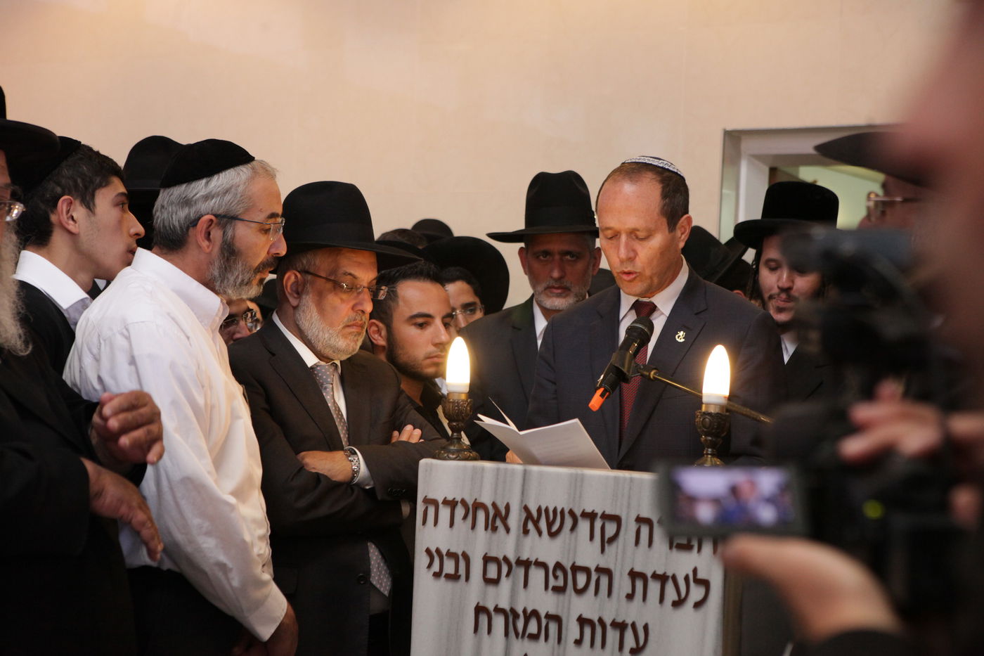 גלריה: הלוויית הקדוש שלום אהרון בעדני הי"ד