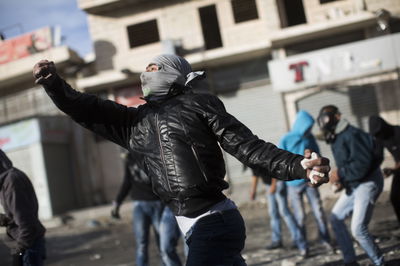 ירושלים בוערת: שלושה ערבים הפרו את הסדר ונעצרו