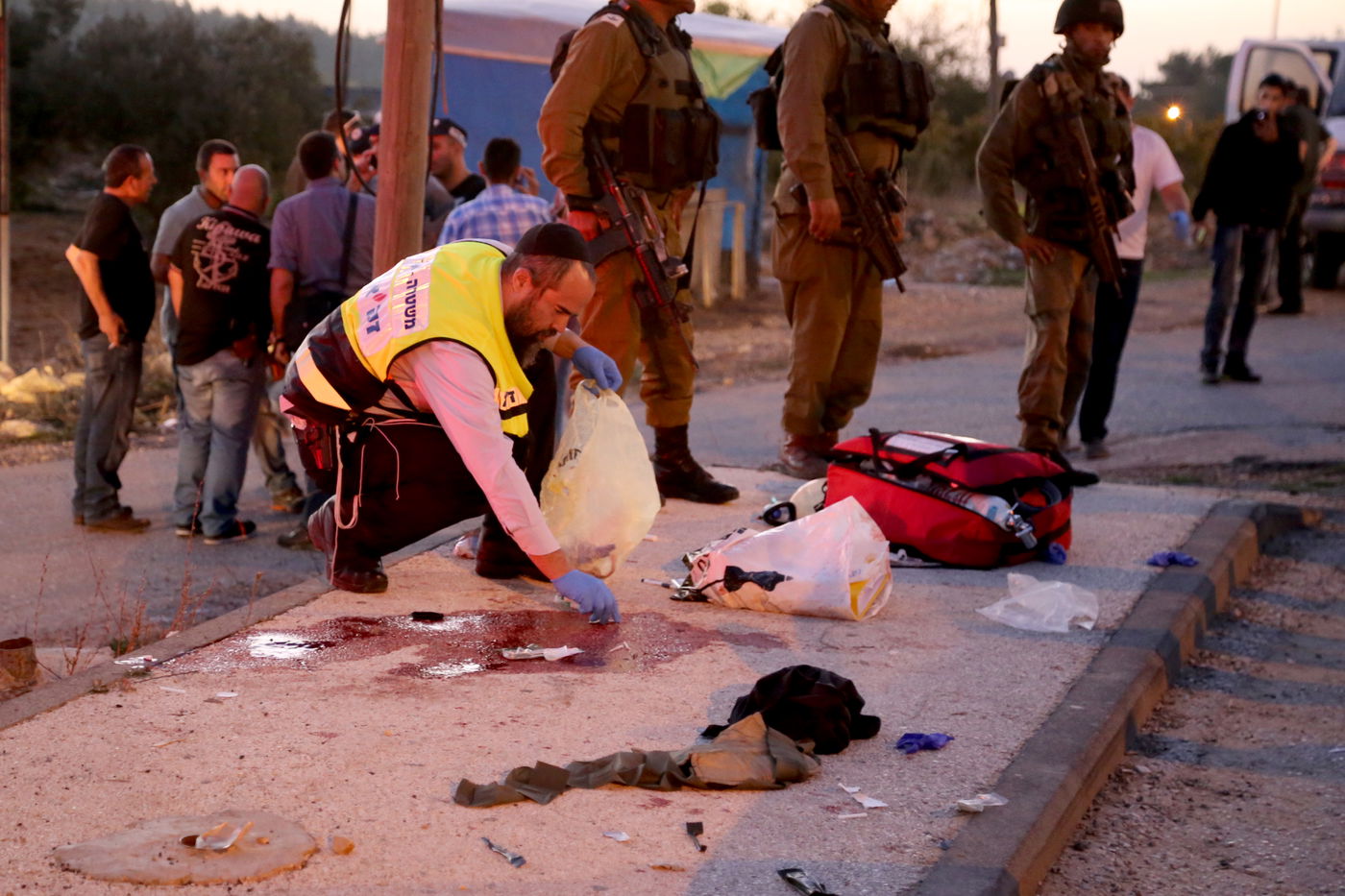צפו: זירת פיגוע הדקירה בגוש עציון