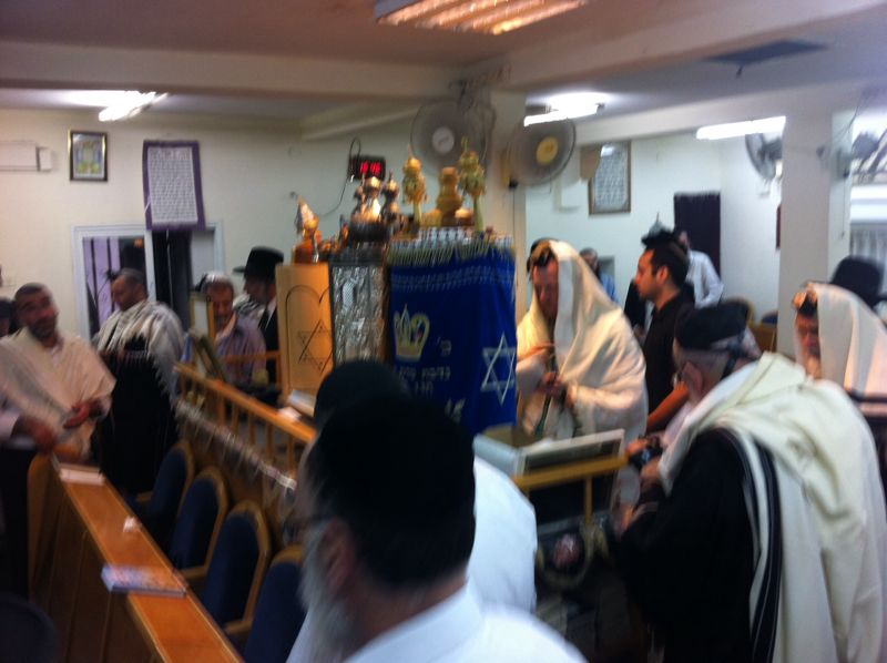 בעקבות המצב הביטחוני: הרב עמאר והרב בוארון ערכו עצרת תפילה