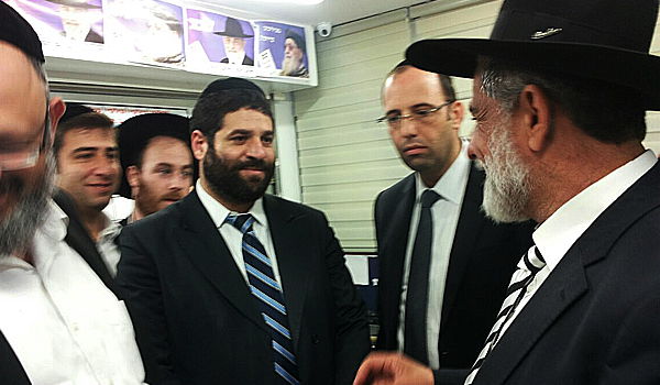 יו"ר דגל התורה בירוחם ל"כיכר השבת": "מערכה על קיום היהדות"