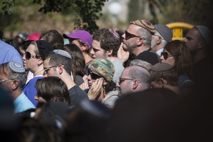 המונים ליוו את דליה למקוס הי"ד בדרכה האחרונה